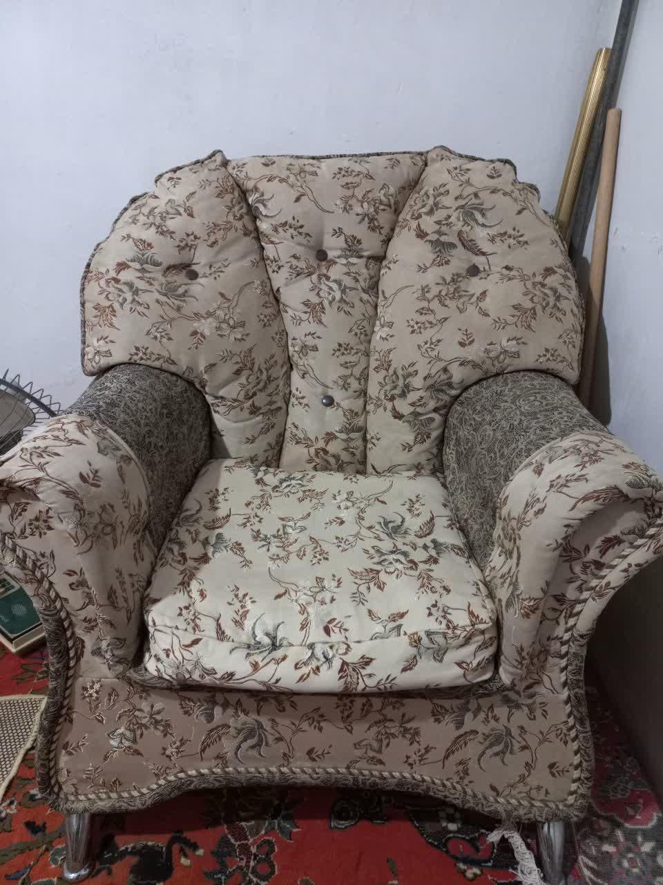 مبلمان 4 نفره|مبلمان خانگی و میز عسلی|شیروان (خراسان), |دیوار