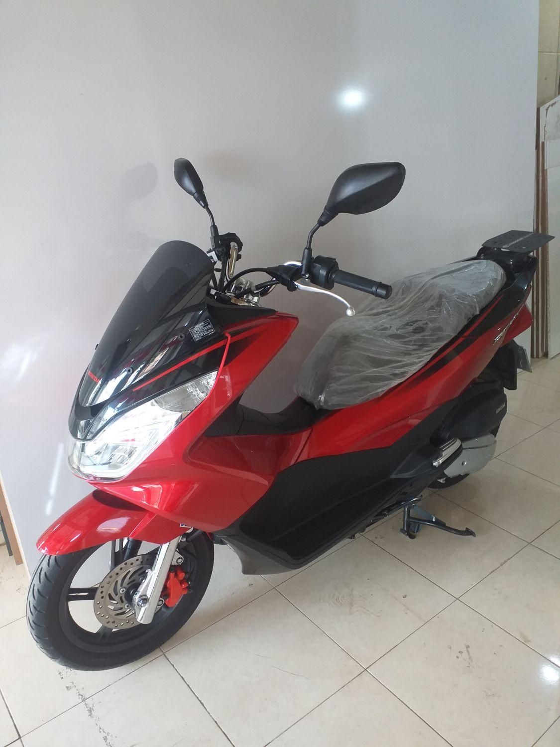 هوندا PCX 150 ژاپن|موتورسیکلت|تهران, جنت‌آباد مرکزی|دیوار