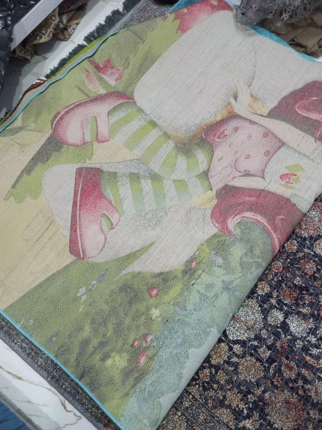 فرش دخترانه|فرش|پرند, فاز ۴|دیوار