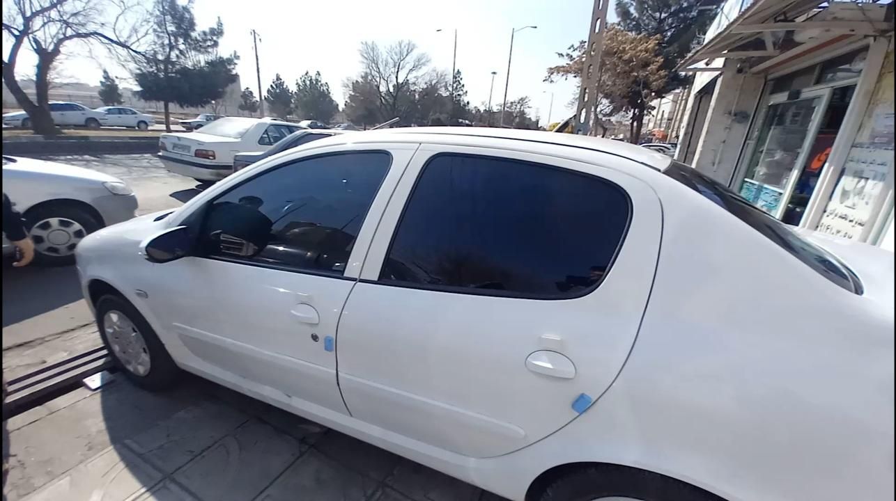 اجرای حرفه ای شیشه دودی|خدمات موتور و ماشین|تبریز, |دیوار