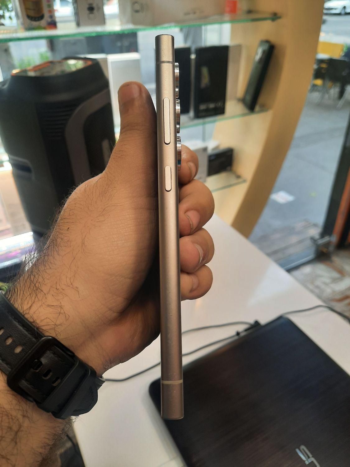 سامسونگ Galaxy S24 Ultra با حافظهٔ ۲۵۶ گیگابایت|موبایل|تهران, میدان انقلاب|دیوار