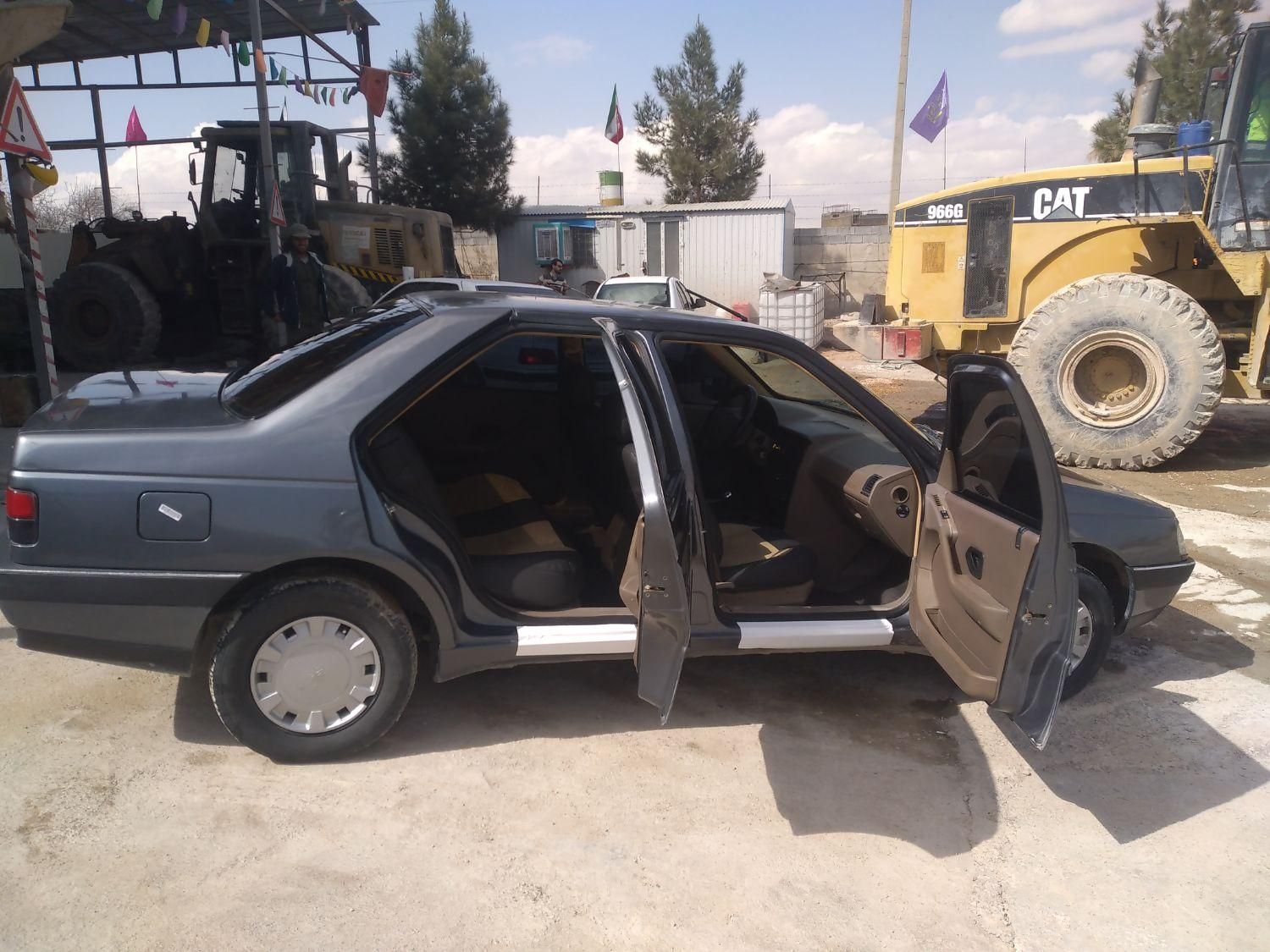 پژو 405 جی ال ایکس (GLX)، مدل ۱۳۹۵|خودرو سواری و وانت|شیراز, گویم|دیوار