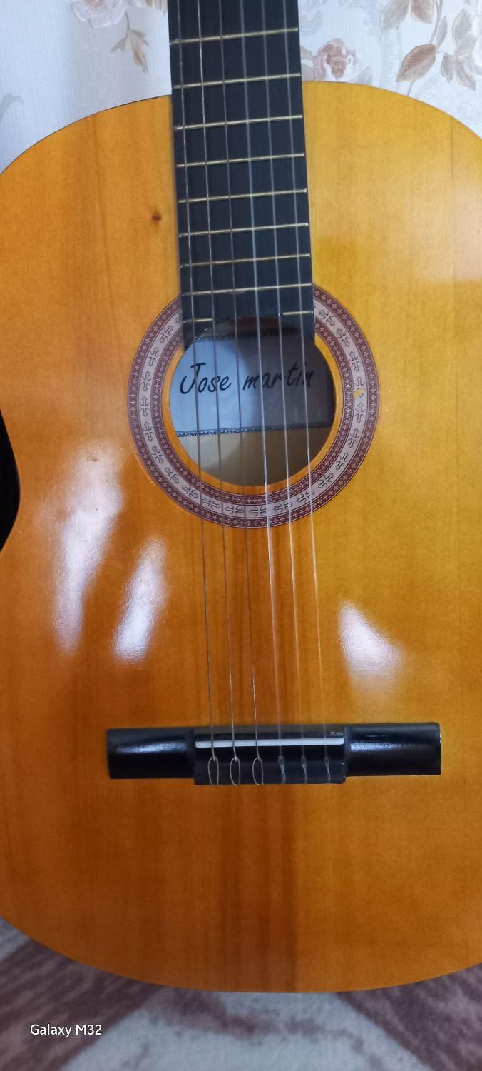 گیتار|گیتار، بیس، امپلیفایر|نیشابور, گنبد سبز|دیوار