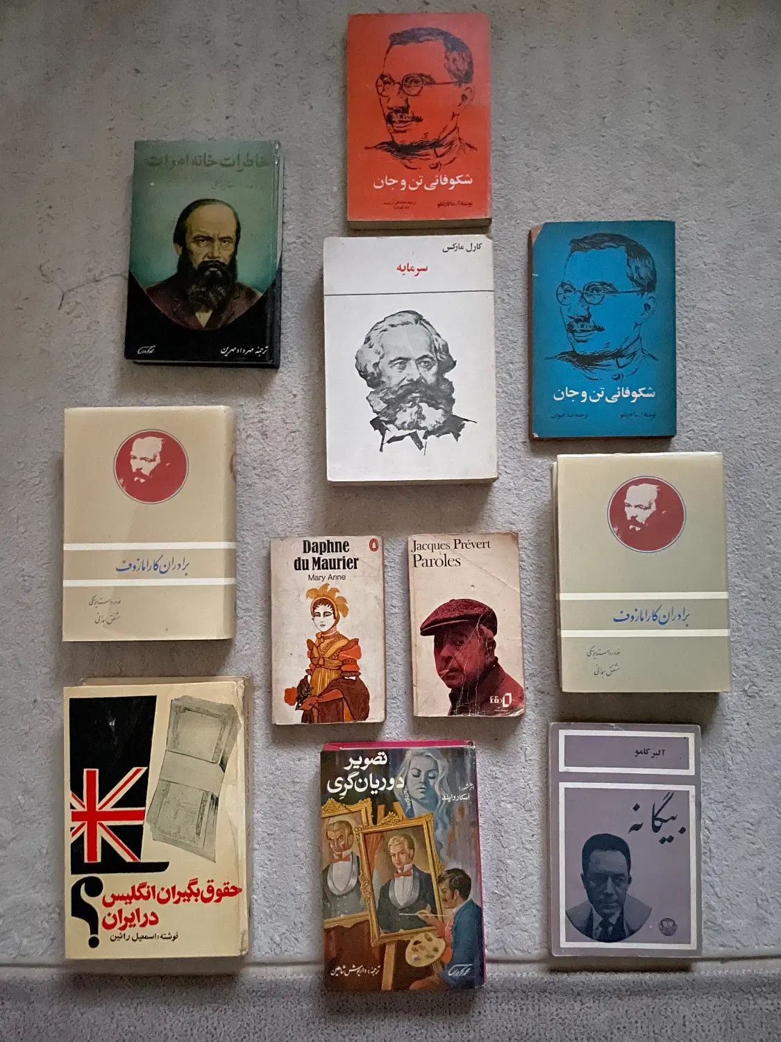 ۱۵۰ عدد کتاب قبل انقلاب ( کلکسیون کتابخانه)|کتاب و مجله تاریخی|رشت, منظریه|دیوار