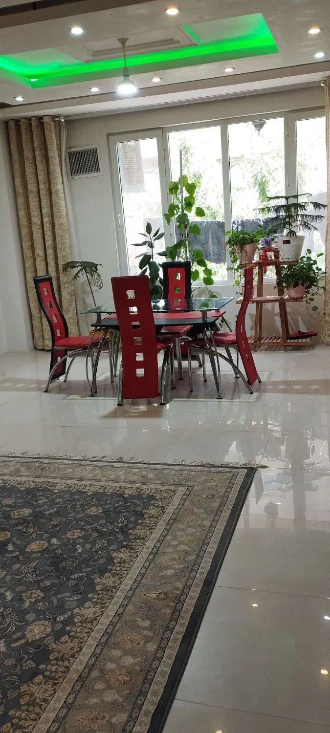 سوئیت های شیک تمیـز باپارگینگ فول بدون پله|اجارهٔ کوتاه‌مدت آپارتمان و سوئیت|بجنورد, |دیوار