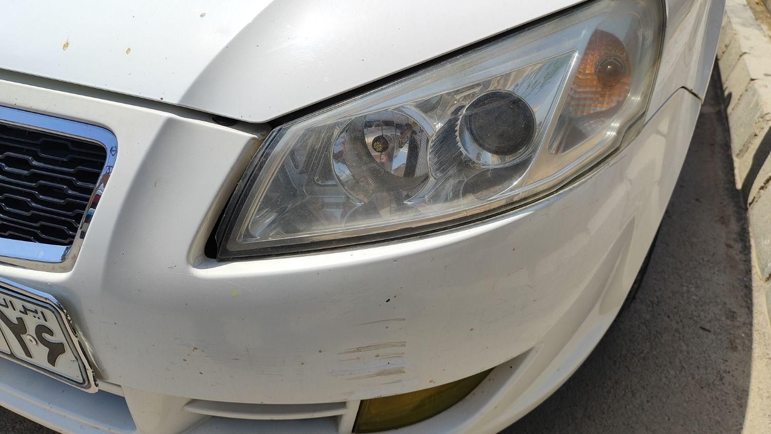 سالم سالم|تلویزیون و پروژکتور|اسفراین, |دیوار