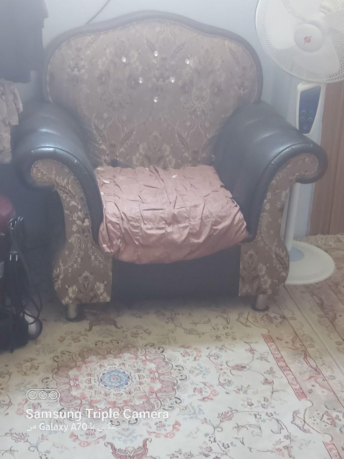 مبلمان ۷نفره راحتی چوب|مبلمان خانگی و میز عسلی|مشهد, ولیعصر (شهرک غرب)|دیوار