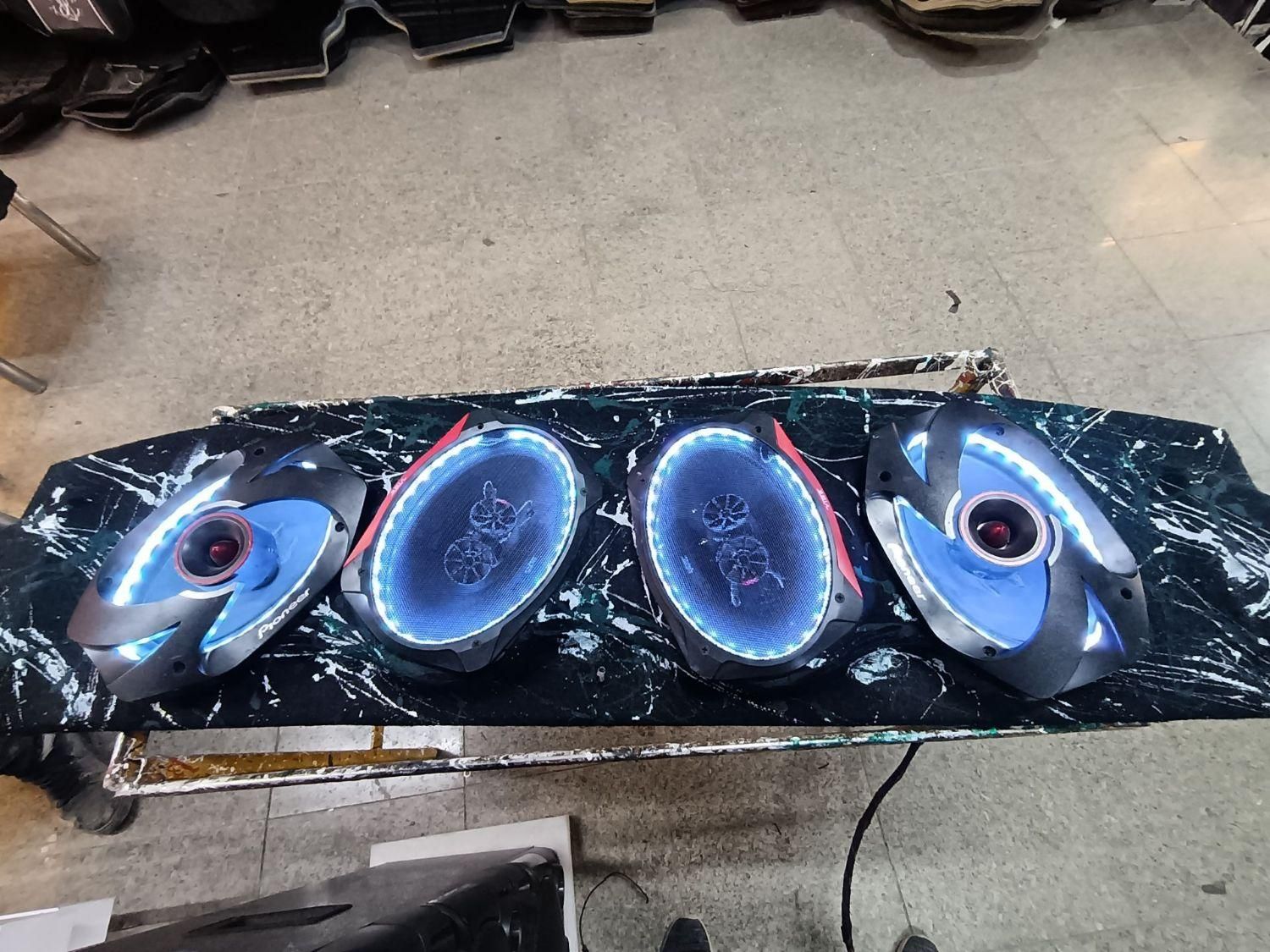 شیشه دودیC جی پی اسF روکش.صندلی Nسیستم صوتی|قطعات یدکی و لوازم جانبی|اصفهان, هفتون|دیوار