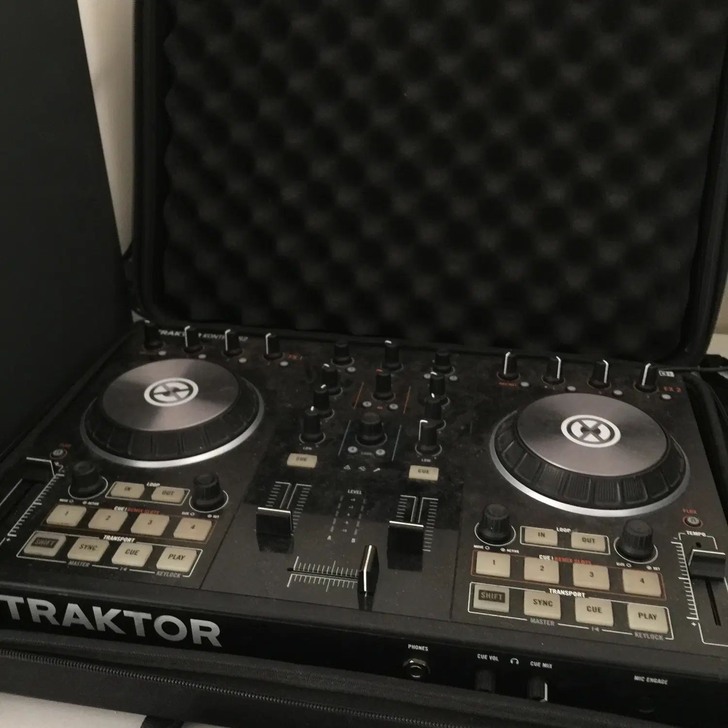 کنترلر دی جی Traktor S2 Mk2|آلات موسیقی|تهران, مطهری|دیوار