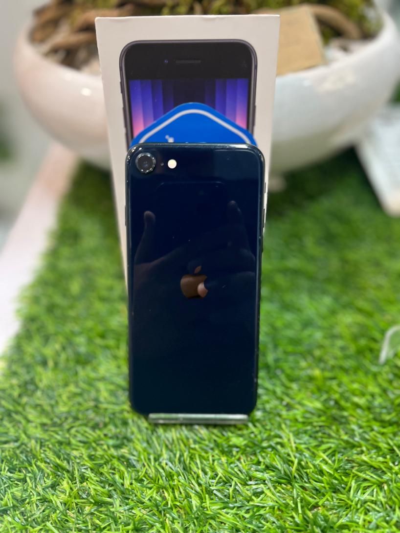 اپل iPhone SE 2022 128G|موبایل|کرج, کوی امامیه|دیوار
