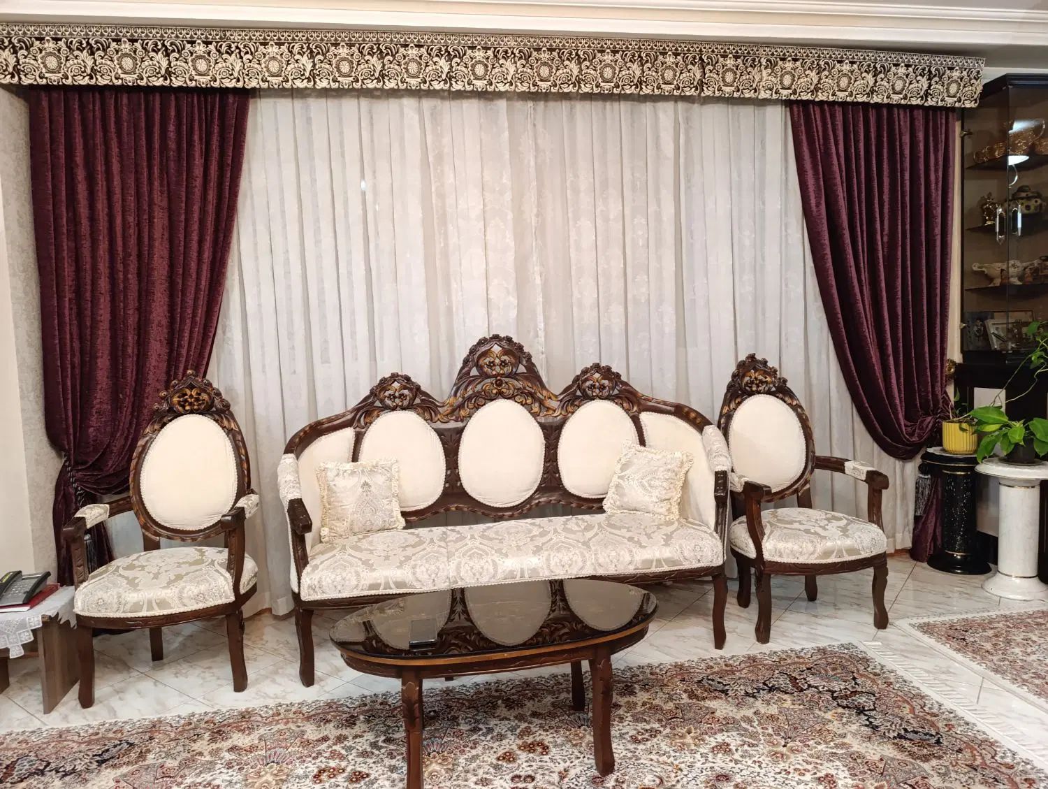 مبلمان فوق در حد نو تازه رنگ و رویه کوبی شده|مبلمان خانگی و میز عسلی|تهران, یافت آباد شمالی|دیوار