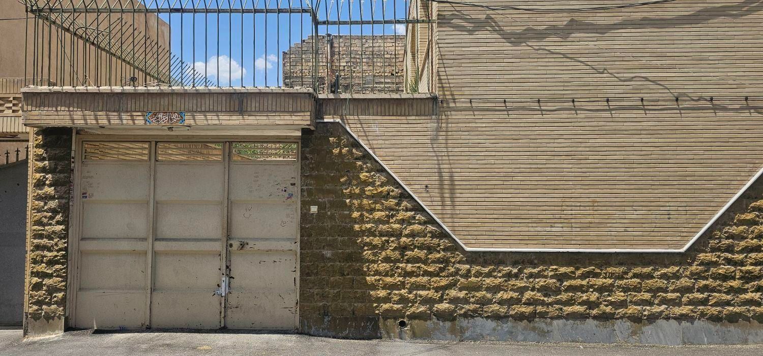 فروش خانه ویلایی ۱۸۰ متر ۲ خوابه در امام خمینی|فروش خانه و ویلا|اصفهان, لیمجیر|دیوار