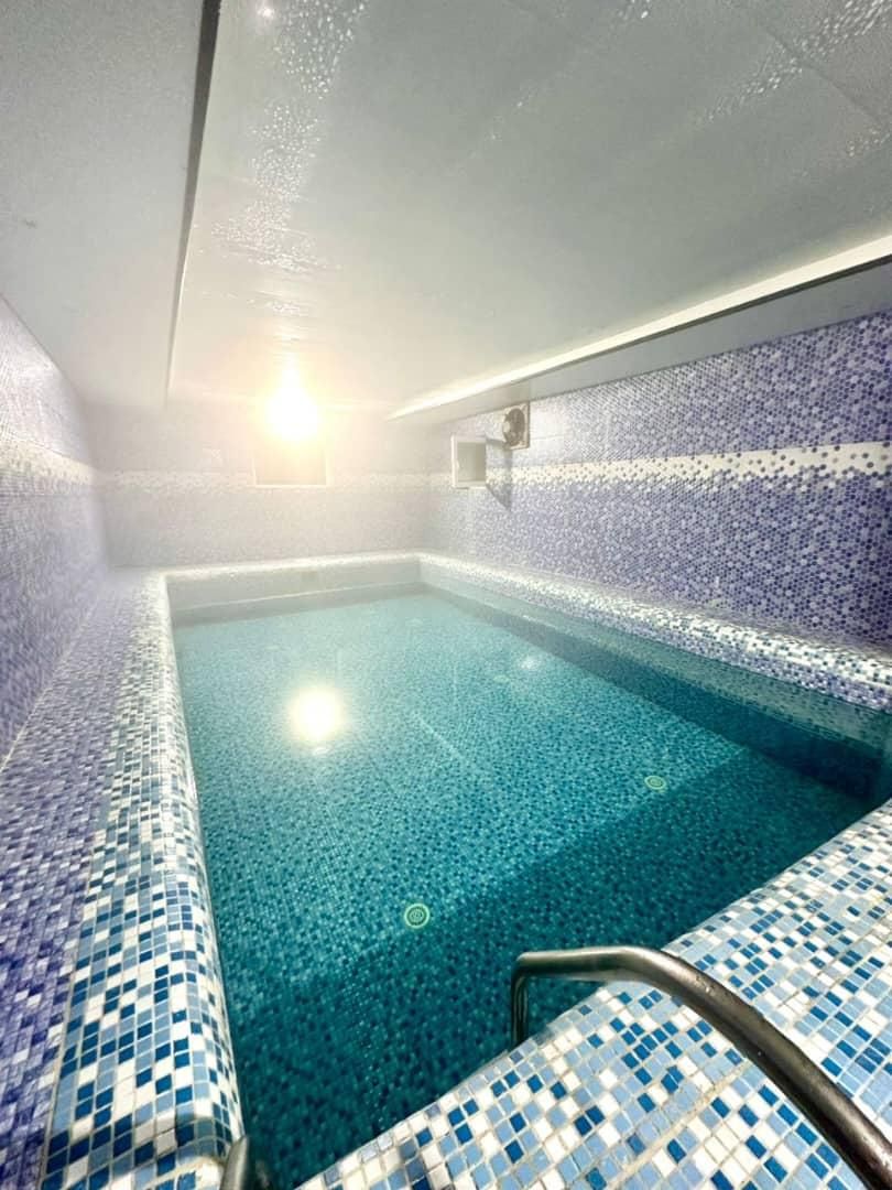 ویلا ۱۸۰ متری استخر دار 3خوابه با 2000 متر باغ|اجارهٔ کوتاه‌مدت ویلا و باغ|رامسر, |دیوار