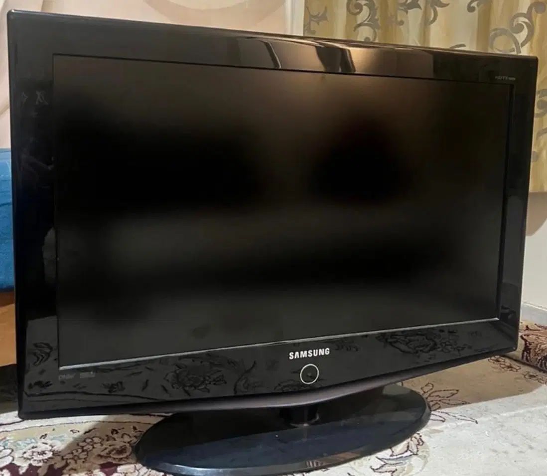 تلویزیون LCD سامسونگ ۳۲اینچ تمیز|تلویزیون و پروژکتور|تهران, شهید رجایی|دیوار