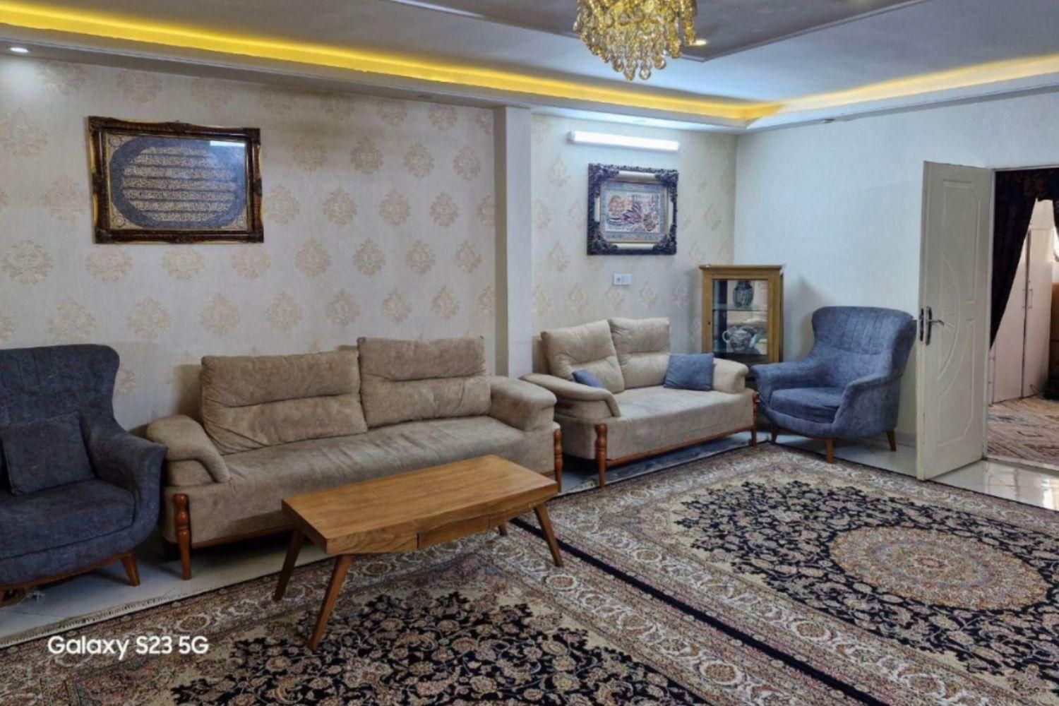 اجاره آپارتمان لوکس 100 متری همکف 17 شهریور|اجارهٔ کوتاه‌مدت آپارتمان و سوئیت|مشهد, هفده شهریور|دیوار