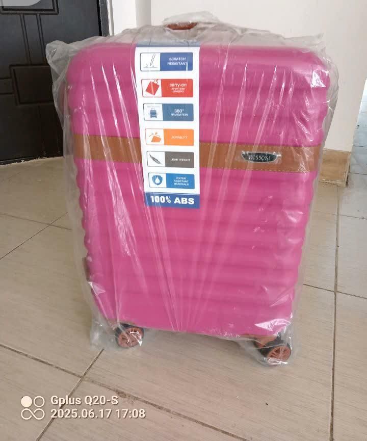 فروش چمدان نشکن و برزنتی خشک|کیف، کفش، کمربند|بروجرد, |دیوار