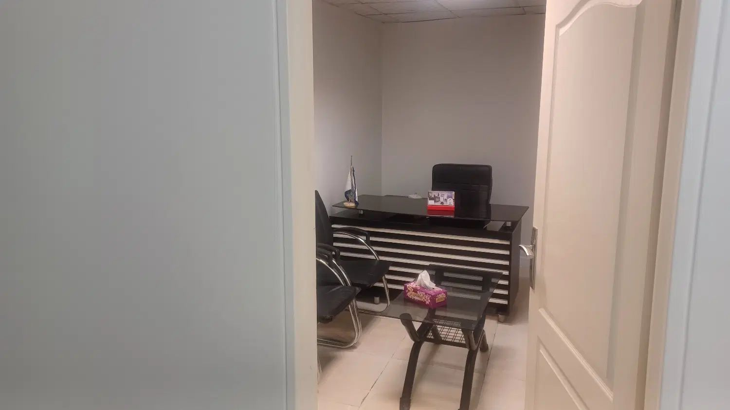 اجاره اطاق دفتر وکالت ویژه وکلا و کارشناسان|اجارهٔ دفتر کار، اتاق اداری، مطب|تهران, نجات اللهی|دیوار