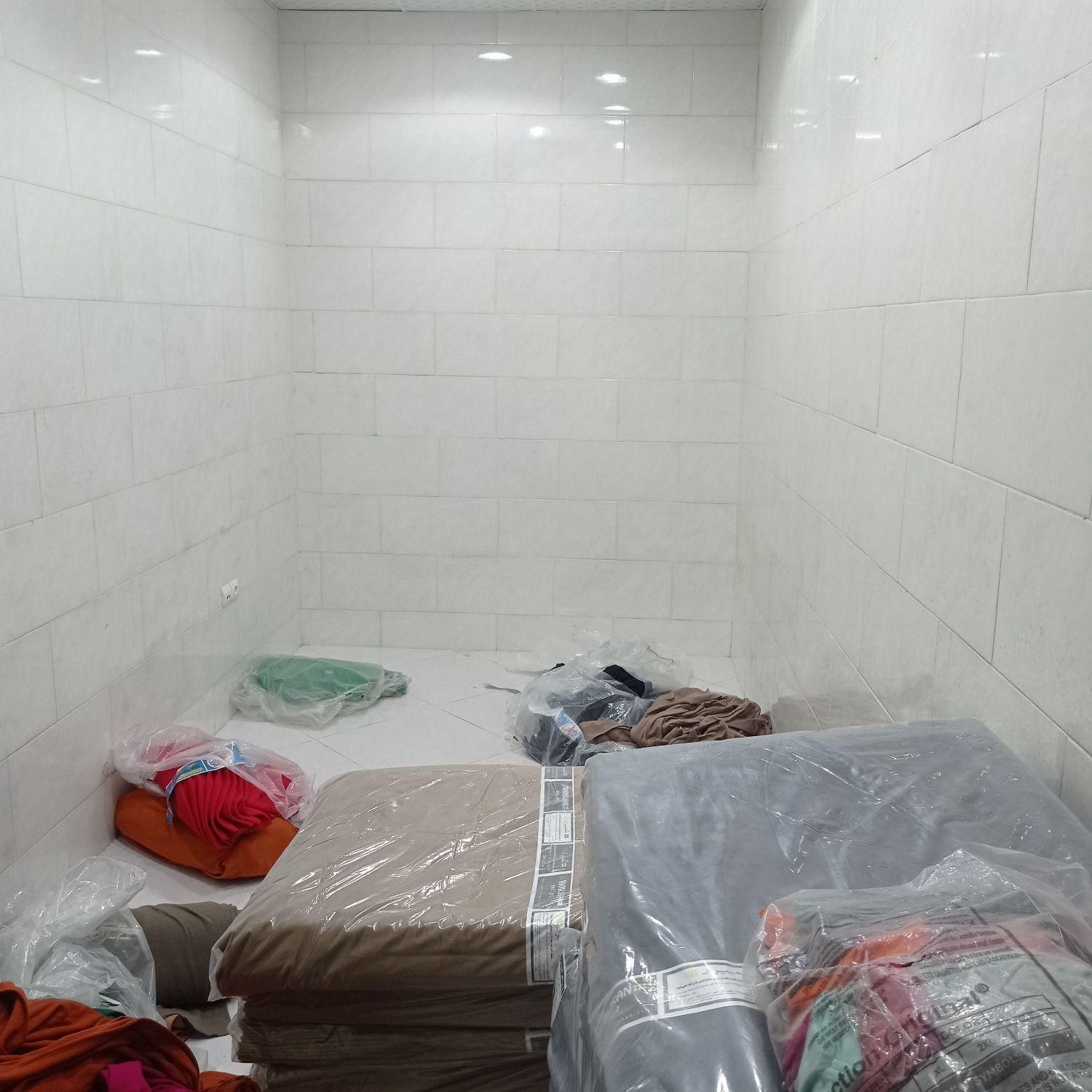 18 متر مغازه مناسب پارچه و پوشاک|اجارهٔ مغازه و غرفه|تهران, بازار|دیوار