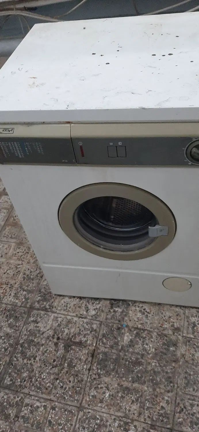 ماشین لباسشویی ارج کارکرده سالم .بدون پوسیدگی|ماشین لباسشویی و خشک‌کن لباس|کرج, گوهردشت|دیوار