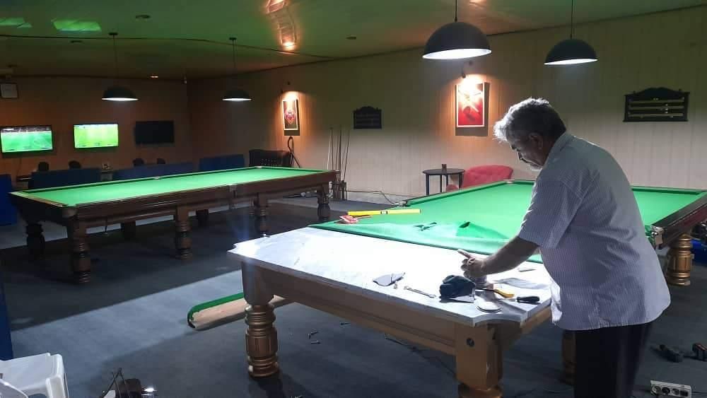 نصب میز بیلیارد وتعویض پارچه همراه با جابجایی|خدمات پیشه و مهارت|آمل, |دیوار