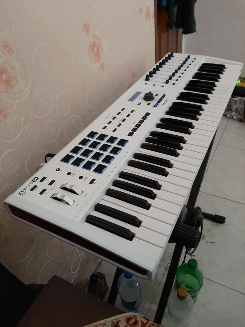کیبورد کنترلر arturia keylab 61|پیانو، کیبورد، آکاردئون|تهران, میدان حر|دیوار