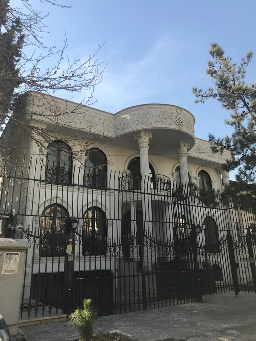 ۷۰۰ متر ویلای کلاسیک در شهرک غرب|فروش خانه و ویلا|تهران, شهرک غرب|دیوار