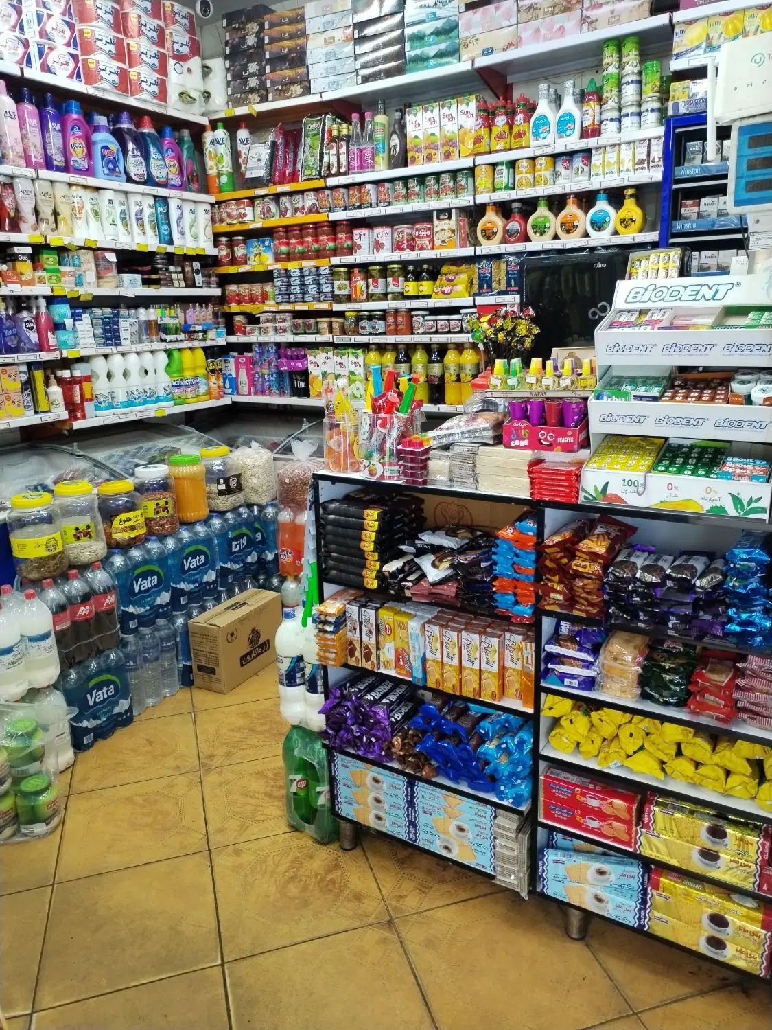 2 فروشنده خانوم در مواد غذایی   توضیحات بخونین|استخدام بازاریابی و فروش|رشت, سعدی (تختی)|دیوار