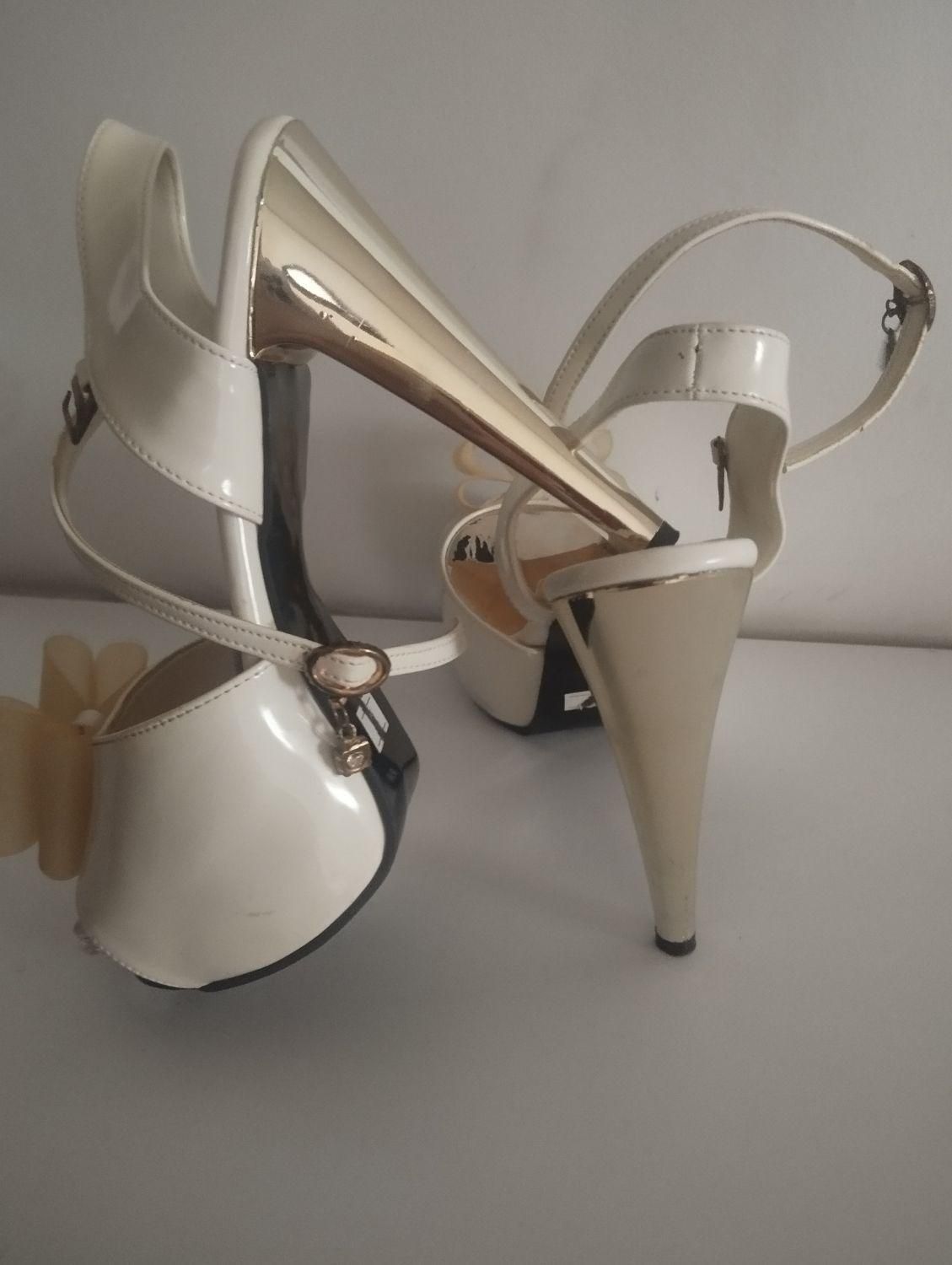 کفش مجلسی سفید|کیف، کفش، کمربند|تربتحیدریه, شهرک ولیعصر|دیوار