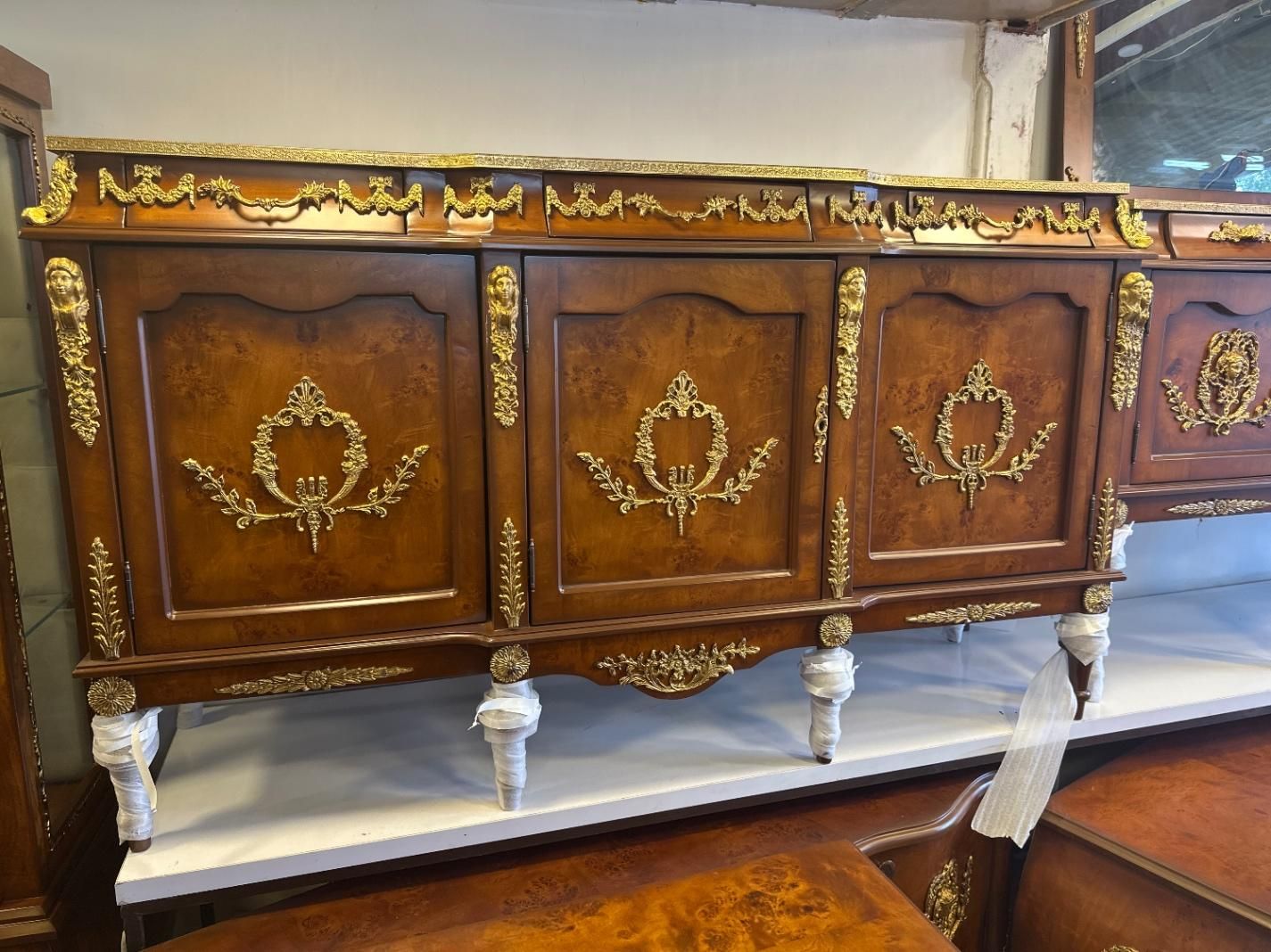 اینه و کنسول سه درب الیزه|بوفه، ویترین، کنسول|تهران, شهرک ولیعصر جنوبی|دیوار