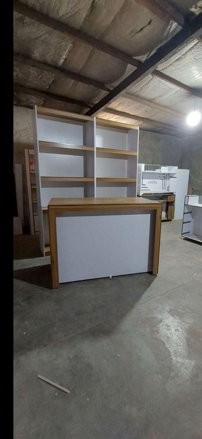 قفسه ویترین طبقاتی ۶ پیشخوان ۶ دکور ۶ میز کانتر|فروشگاه و مغازه|تهران, حسن‌آباد|دیوار