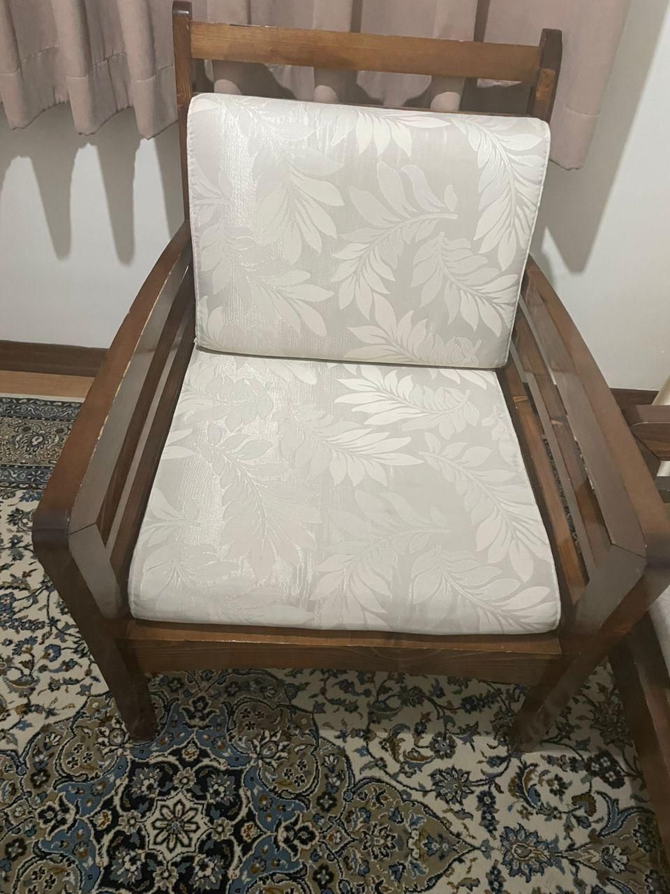 مبلمان و میز جلو مبلی|مبلمان خانگی و میز عسلی|پرند, |دیوار
