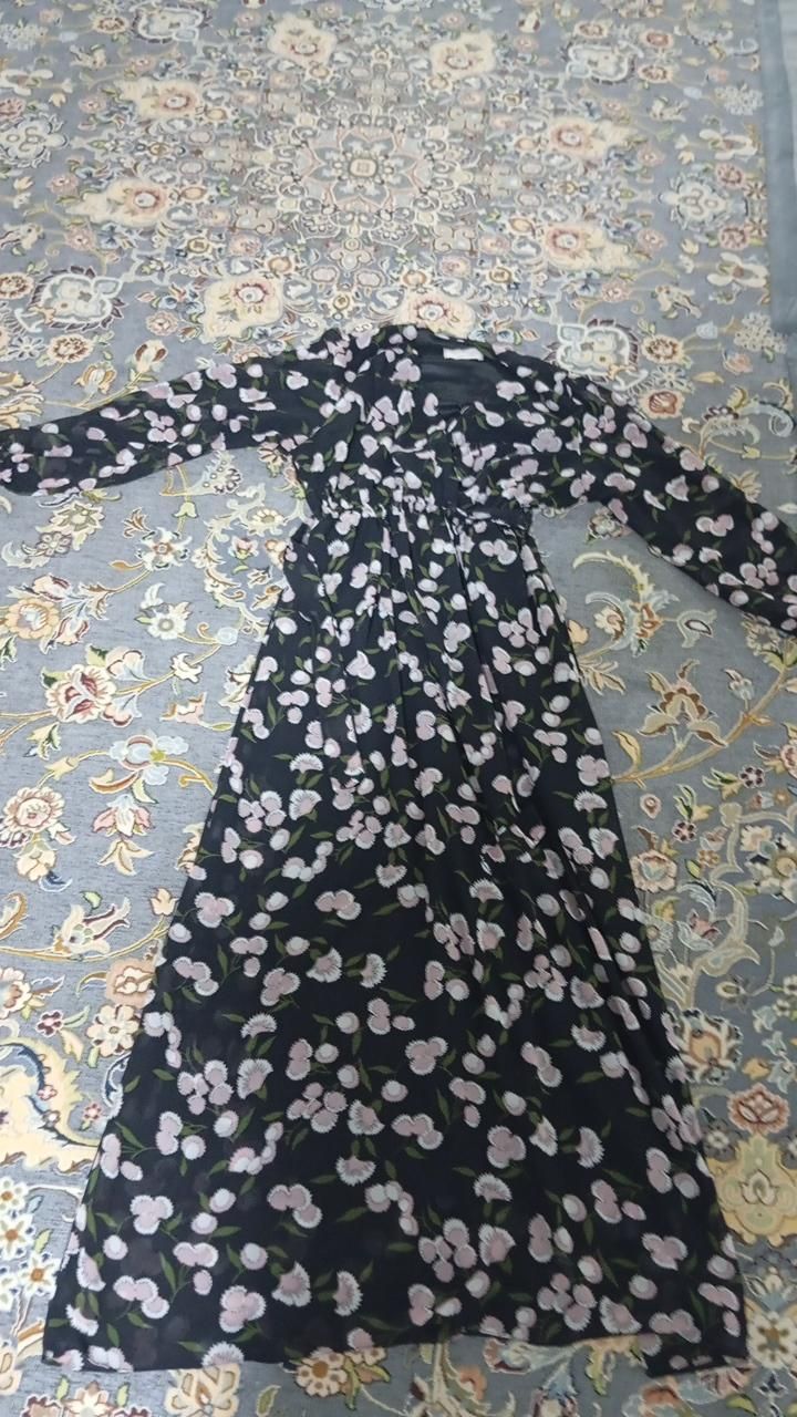 لباس ساحلی|لباس|اصفهان, ارزنان|دیوار