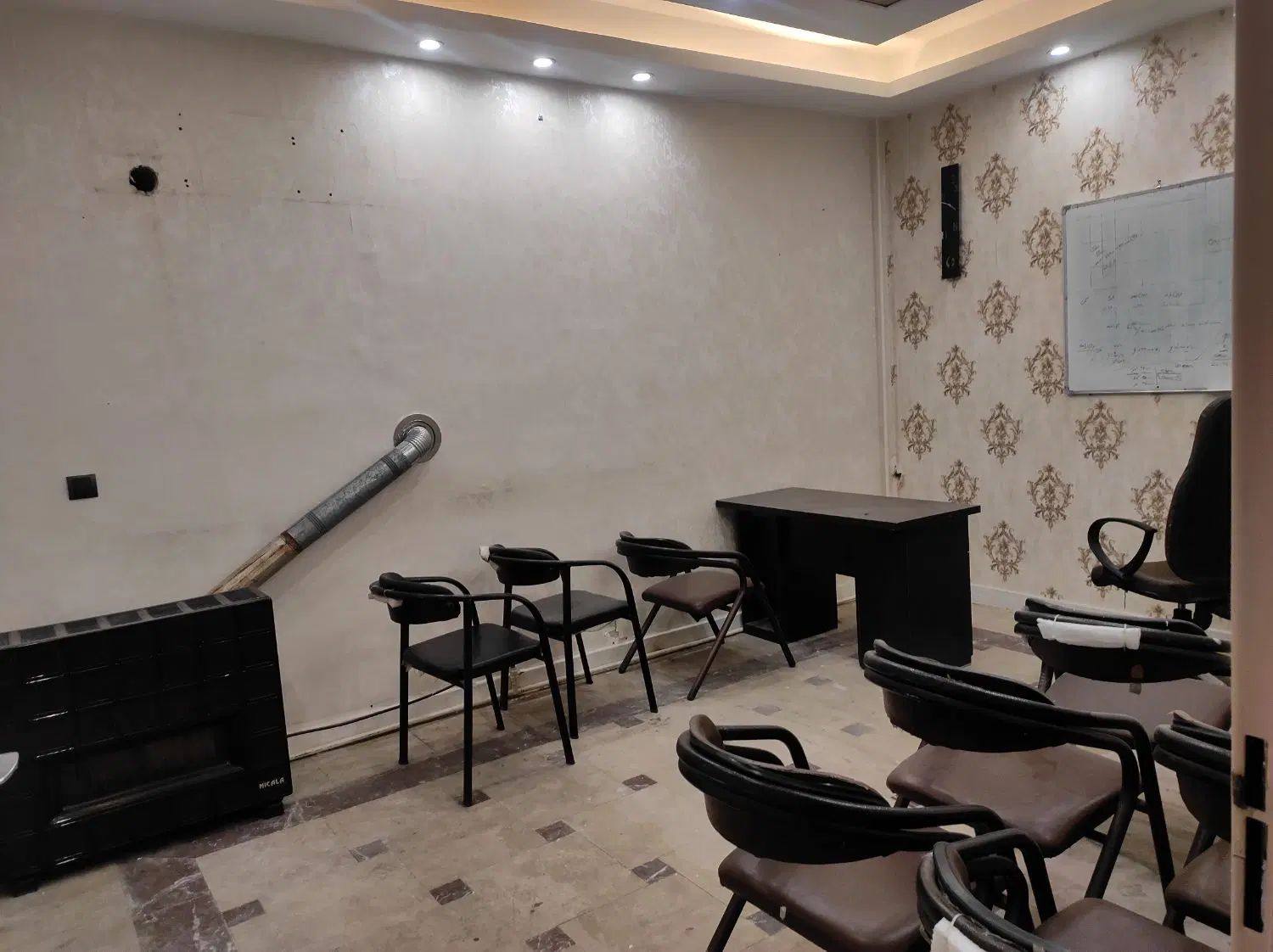 اجاره ساعتی دفتر کار|اجارهٔ کوتاه‌مدت دفتر کار و فضای آموزشی|تبریز, |دیوار
