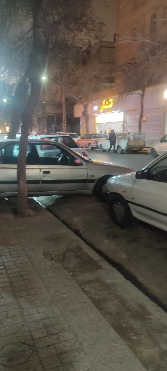 پژو ۴۰۵|خودرو سواری و وانت|مشهد, طلاب|دیوار