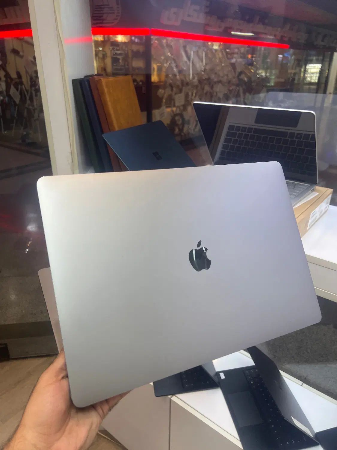 Macbook pro 2019 i9 رم ۶۴ ۸ گیگ گرافیک|رایانه همراه|تهران, میدان ولیعصر|دیوار