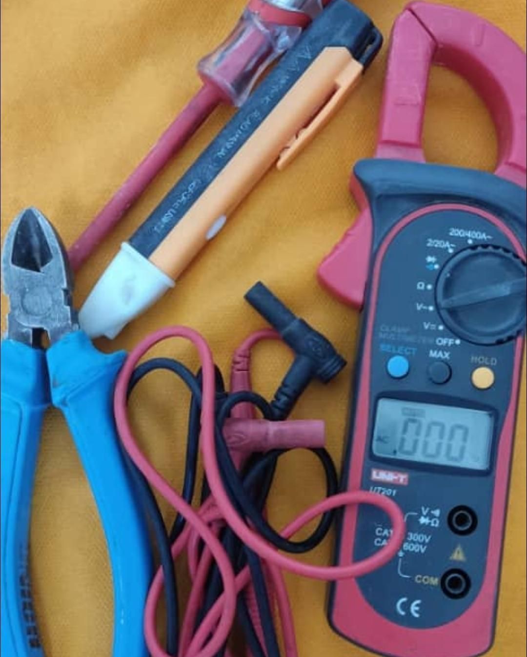 سیم کشی/برق کار/برقکار/رفع اتصالی/عیب‌یابی|خدمات پیشه و مهارت|گلبهار, شهر جدید گلبهار|دیوار