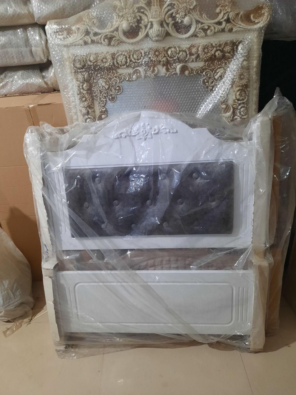 تخت یک نفره وکیوم سفید|تخت و سرویس خواب|بندرعباس, |دیوار