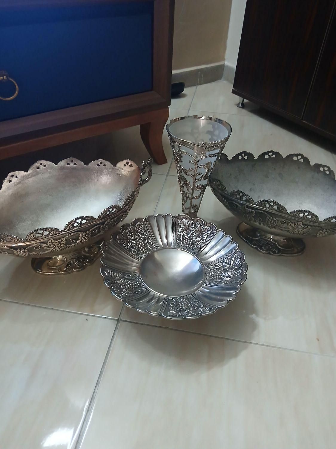 ظروف سیلور کریستال و چینی فنجان نعلبکی  گلدان ...|ظروف سرو و پذیرایی|تهران, شهرک ولیعصر|دیوار