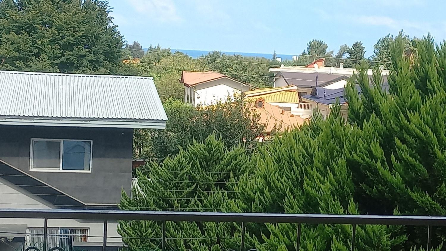 سوئیت تراسدار ویو دریا بلوار معلم حیاط باصفا|اجارهٔ کوتاه‌مدت آپارتمان و سوئیت|رامسر, |دیوار