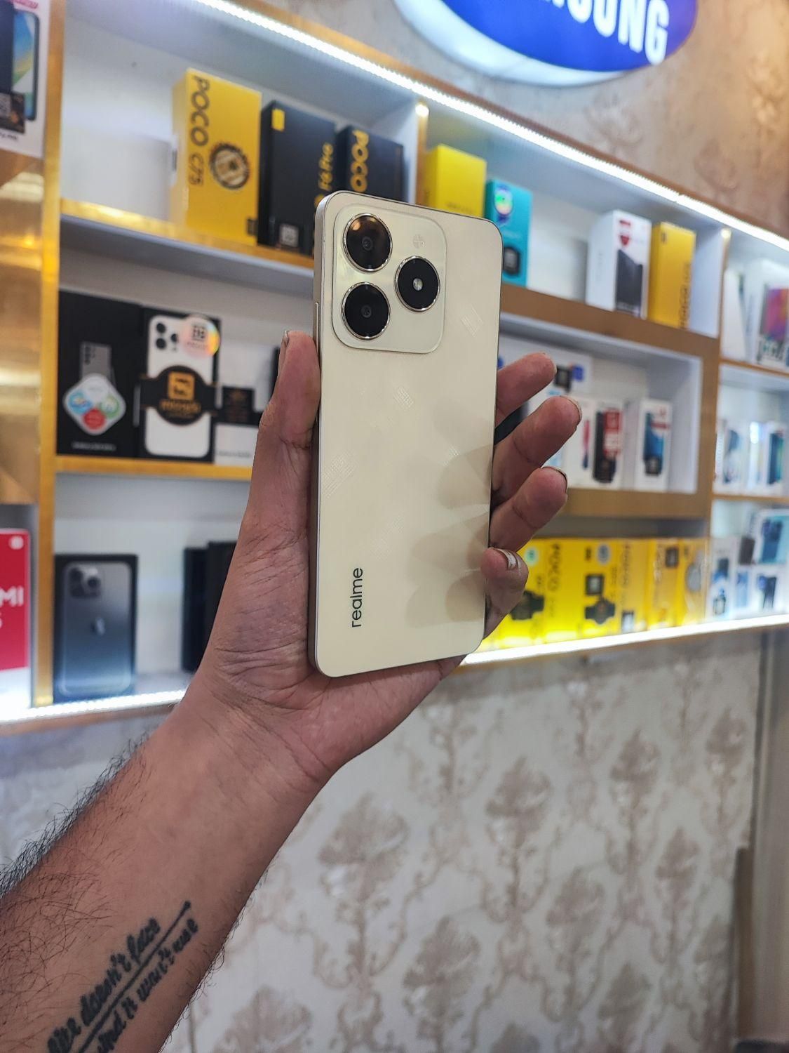 ریلمی C61 با حافظهٔ ۱۲۸ گیگابایت|موبایل|مشهد, سید رضی|دیوار