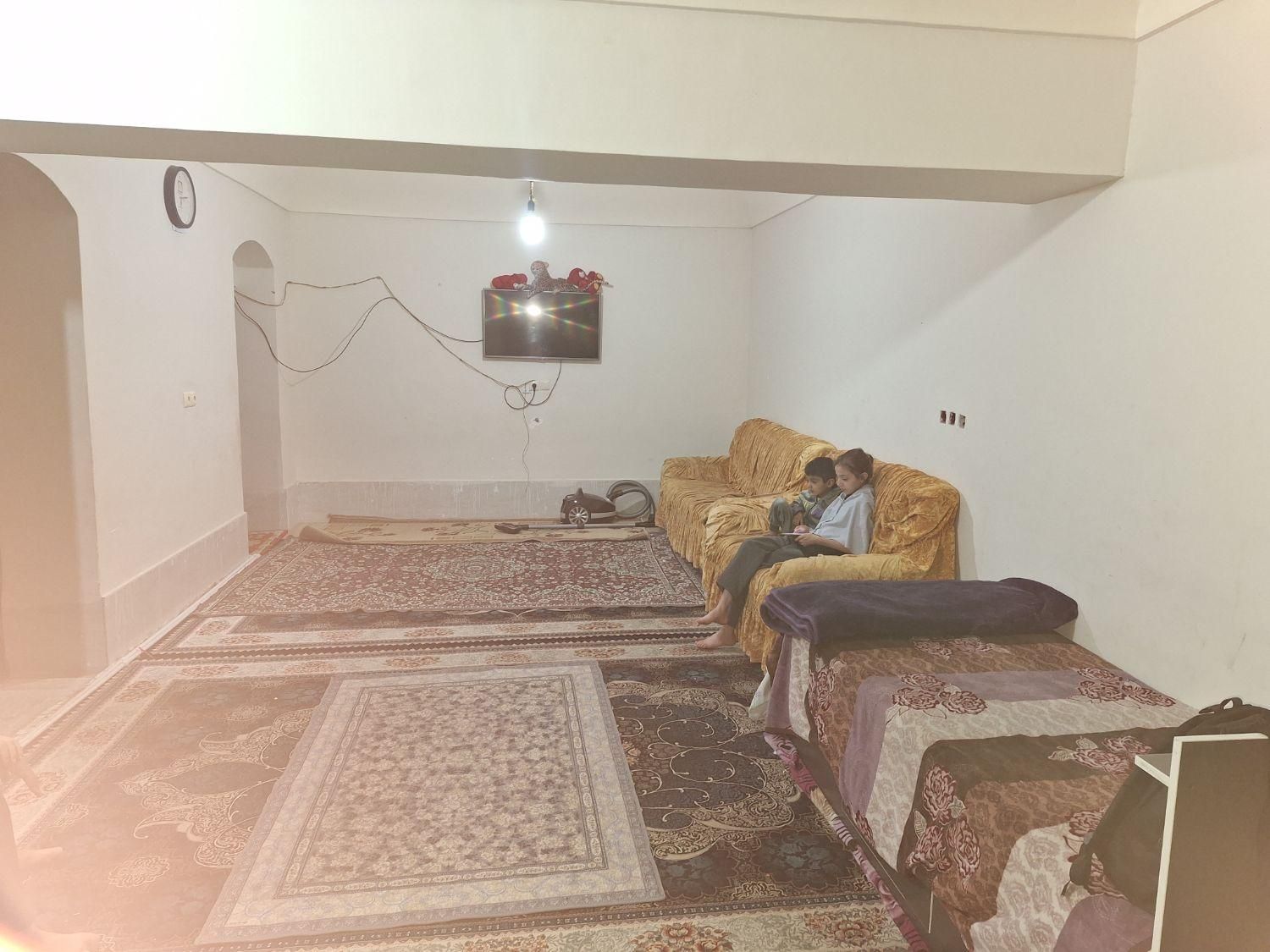 فروش منزل مسکونی بلوار اصلی عزت آباد|فروش خانه و ویلا|سیرجان, |دیوار