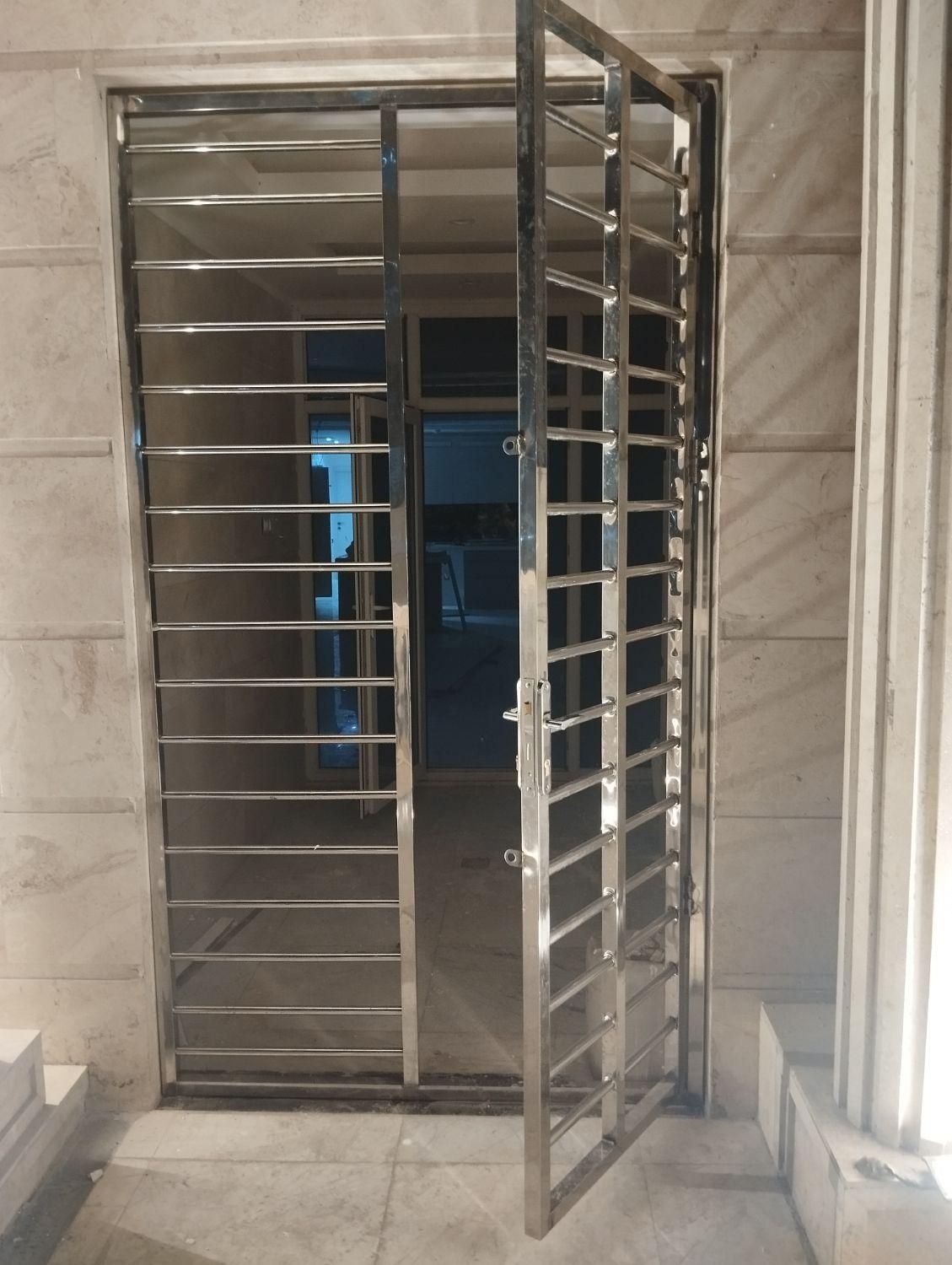 استیل درب نرده پنجره جان پناه کودک حفاظ تراس|خدمات پیشه و مهارت|اهواز, کمپلو شمالی|دیوار