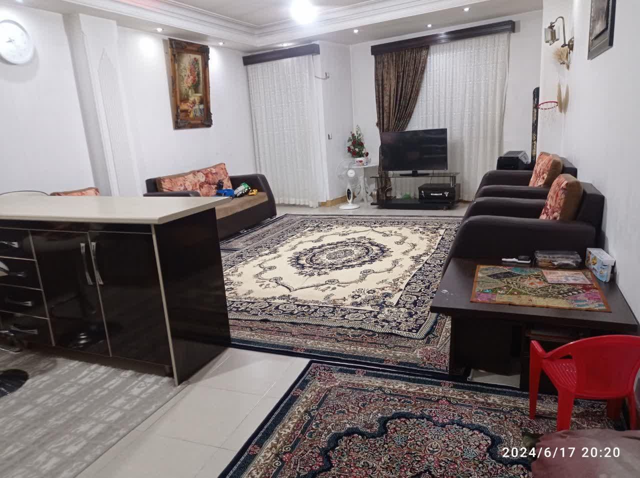 رهن اپارتمان ۷۰ متری در بر اصلی خیابان شهید نظری|اجارهٔ آپارتمان|رشت, نظری|دیوار