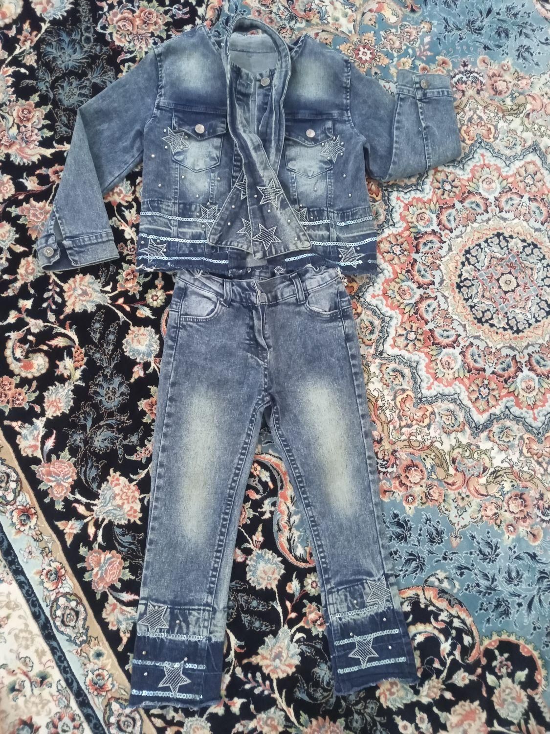 ست دوتیکه دخترانه|کفش و لباس بچه|خوی, |دیوار
