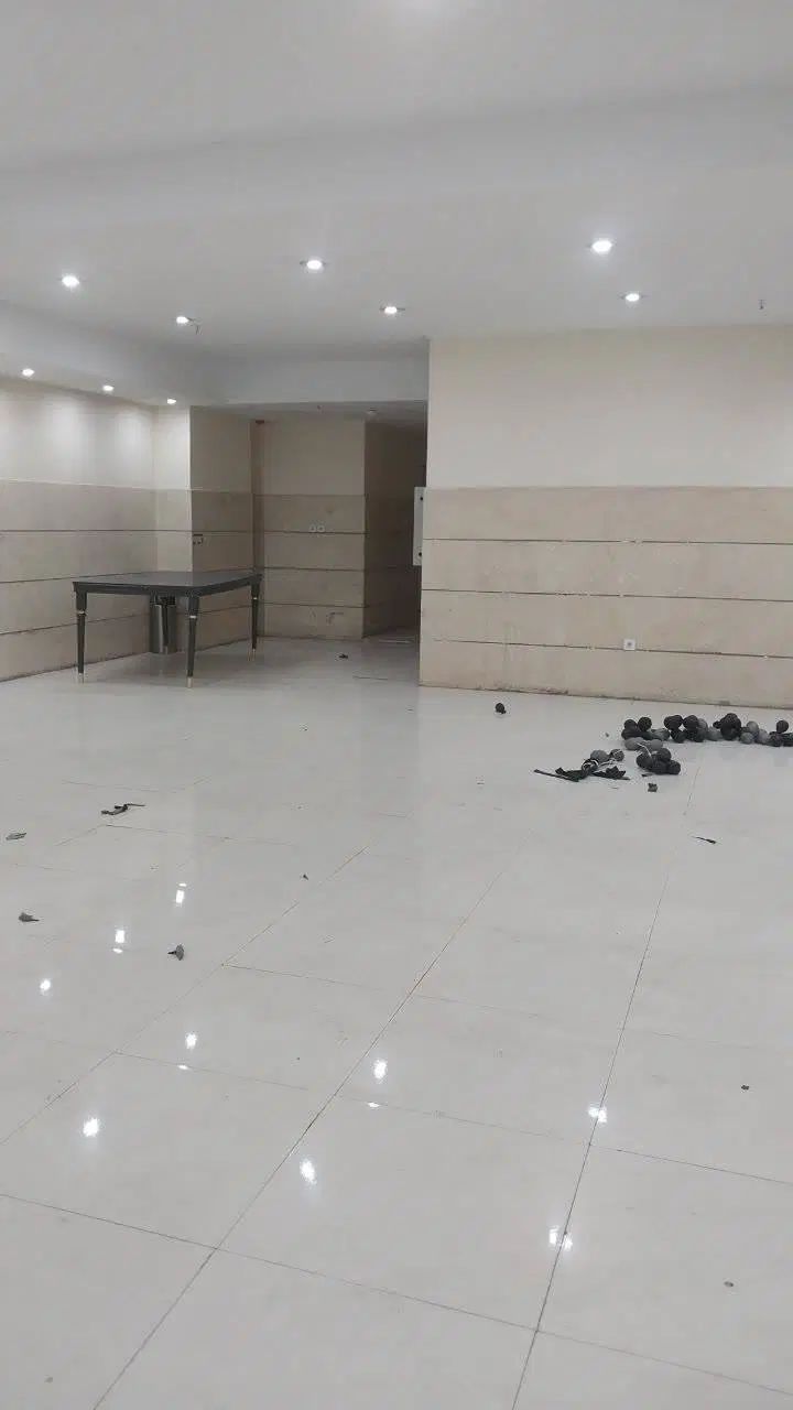 سالن  200 متر کاربری  ورزشی / اجتماعات|اجارهٔ دفتر صنعتی، کشاورزی، تجاری|تهران, استخر|دیوار