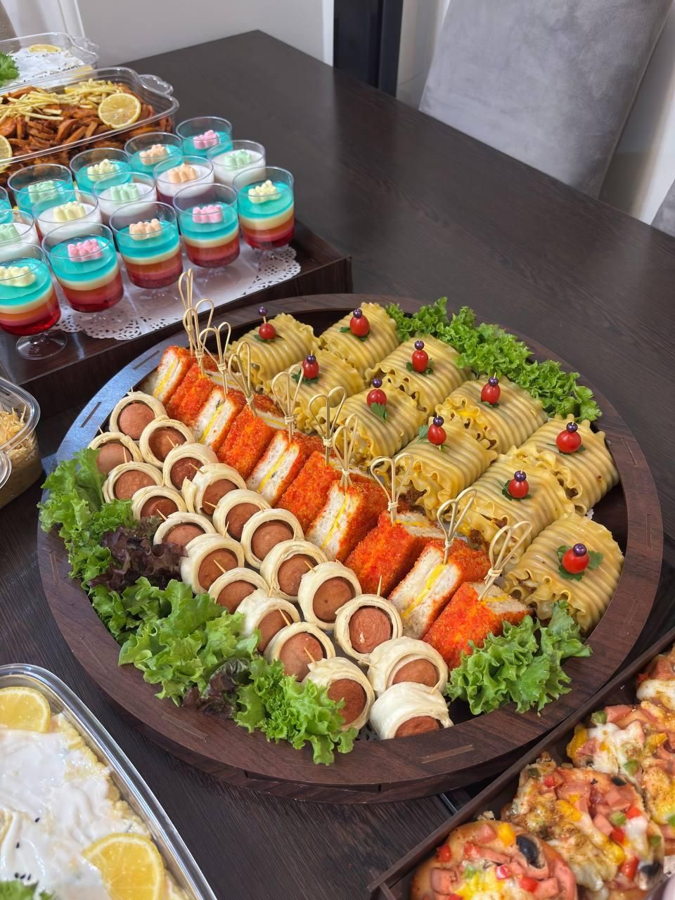 تهیه انواع فینگرفود ونون وپنیر سفره عقد|خدمات پذیرایی، مراسم|تهران, صادقیه|دیوار