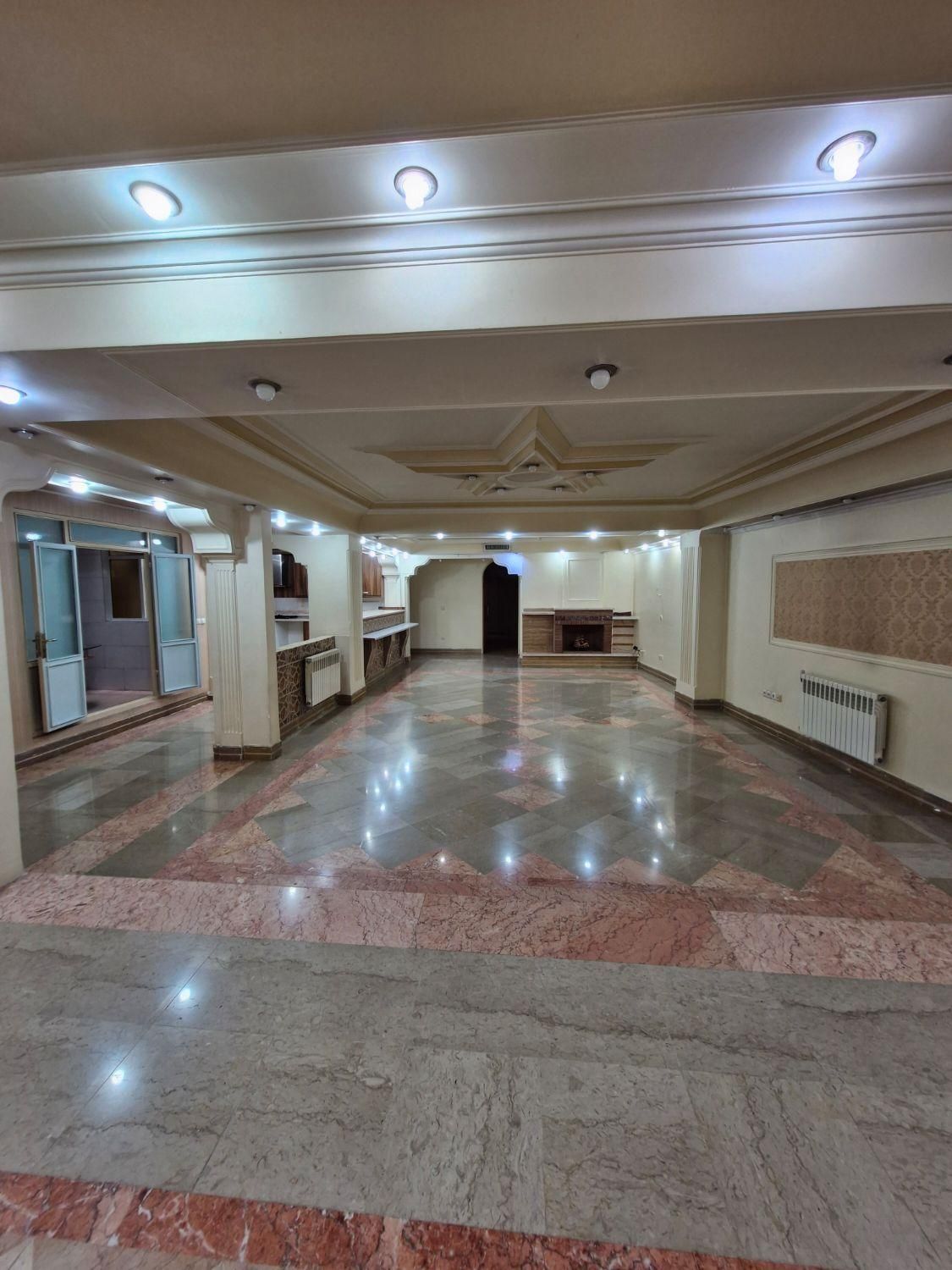 اجاره آپارتمان ۲۰۰ متری ۳ خواب دولت دیباجی جنوبی