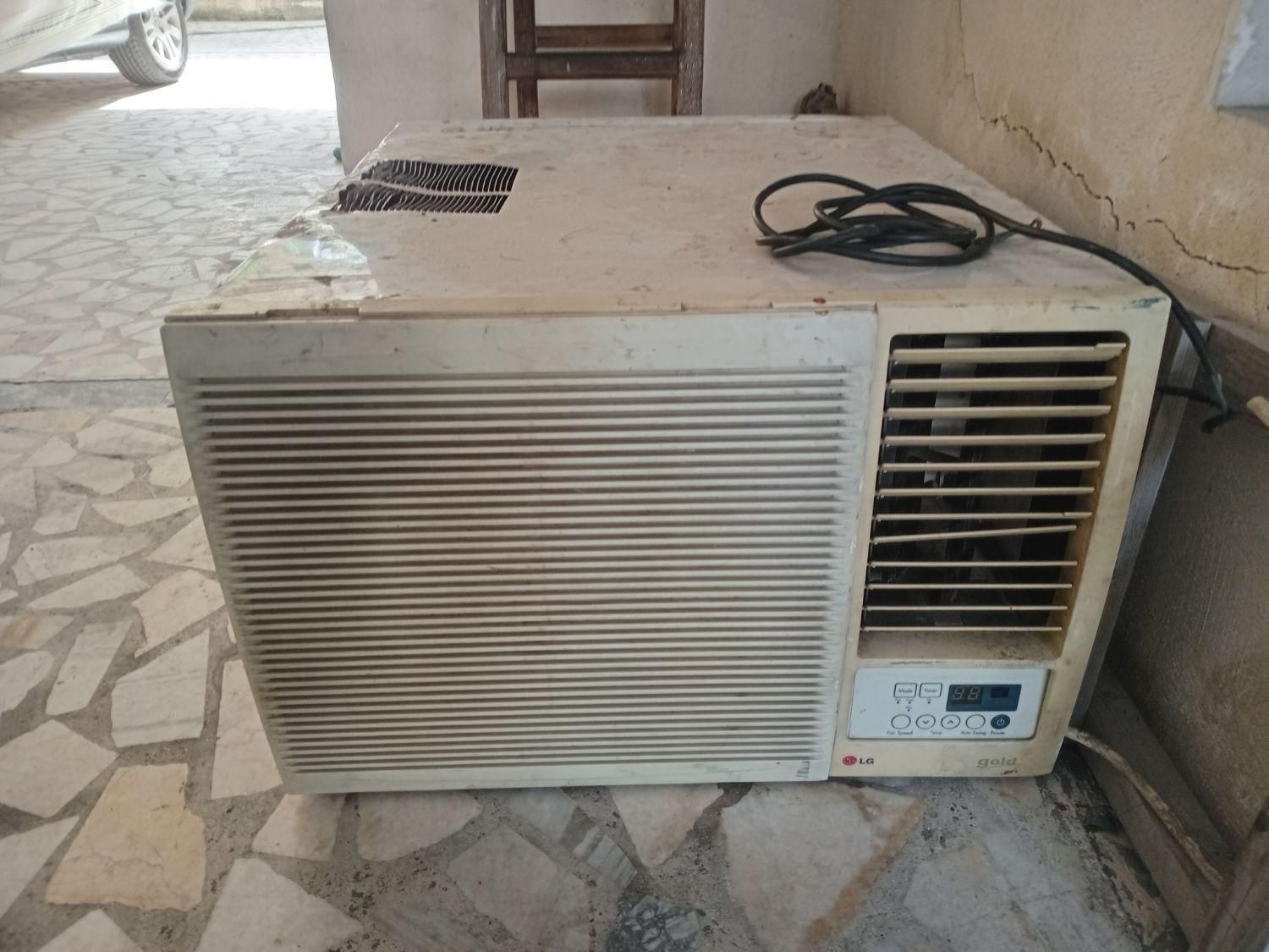 یک دستگاه کولر پنجره ال جی ۱۹ هزار|کولر گازی و فن‌کوئل|رشت, خمیران زاهدان|دیوار