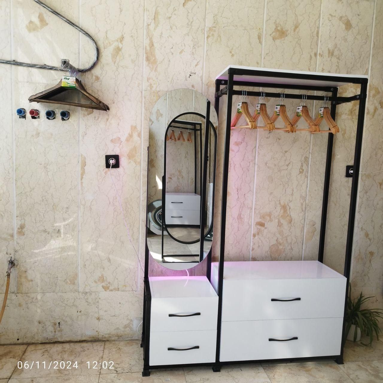 آینه های پایه دار ،دیواری و انواع رگال|فروشگاه و مغازه|نسیمشهر, |دیوار