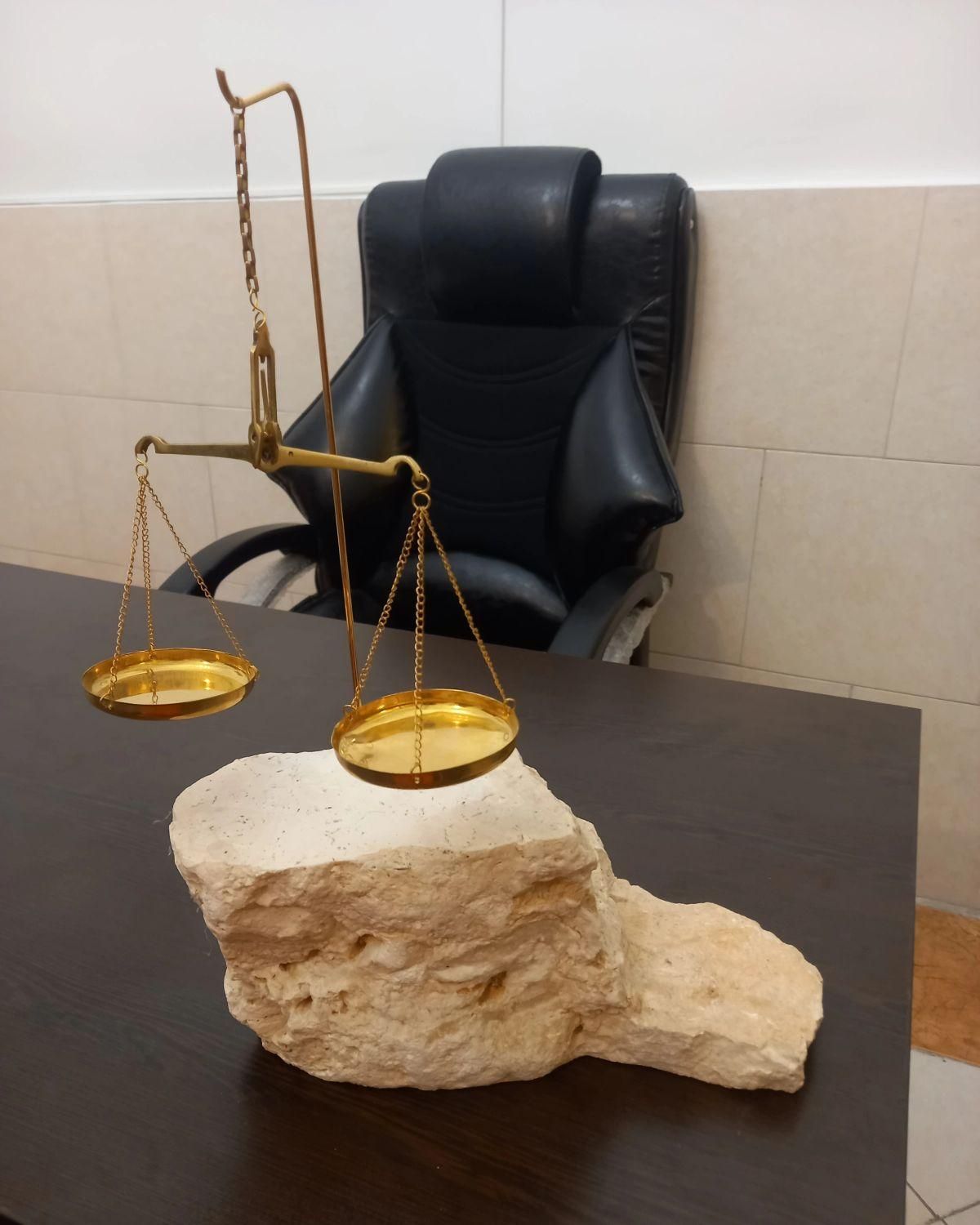 وکیل حرفه ای با رزومه قوی|خدمات مالی، حسابداری، بیمه|پردیس, فاز ۲|دیوار